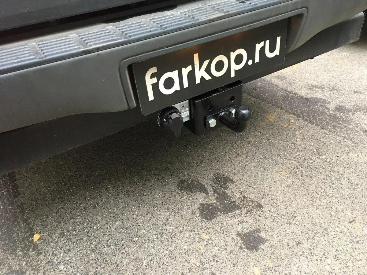 Фаркоп Лидер Плюс для Toyota Hilux 2010-2015 T114-FC в Иркутск