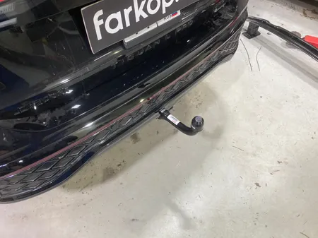 Фаркоп Oris для Volkswagen Tiguan L Pro 2024- 2106-D2 в Иркутск Фаркоп Oris для Volkswagen Tiguan L Pro 2024- 2106-D2 в Иркутск