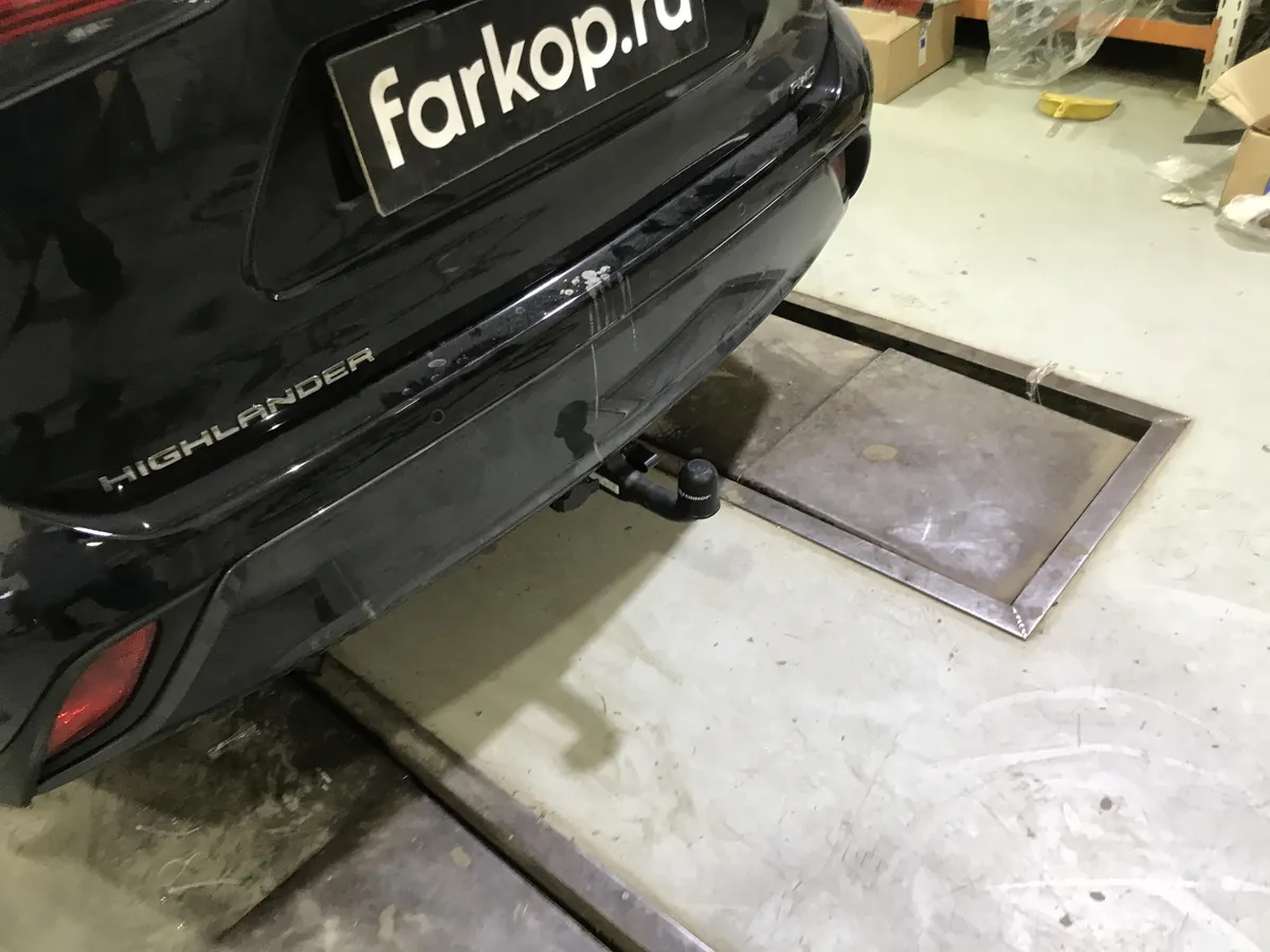 Фаркоп Steinhof для Toyota Highlander 2019-2026 T-157 в Иркутск Фаркоп Steinhof для Toyota Highlander 2019-2026 T-157 в Иркутск