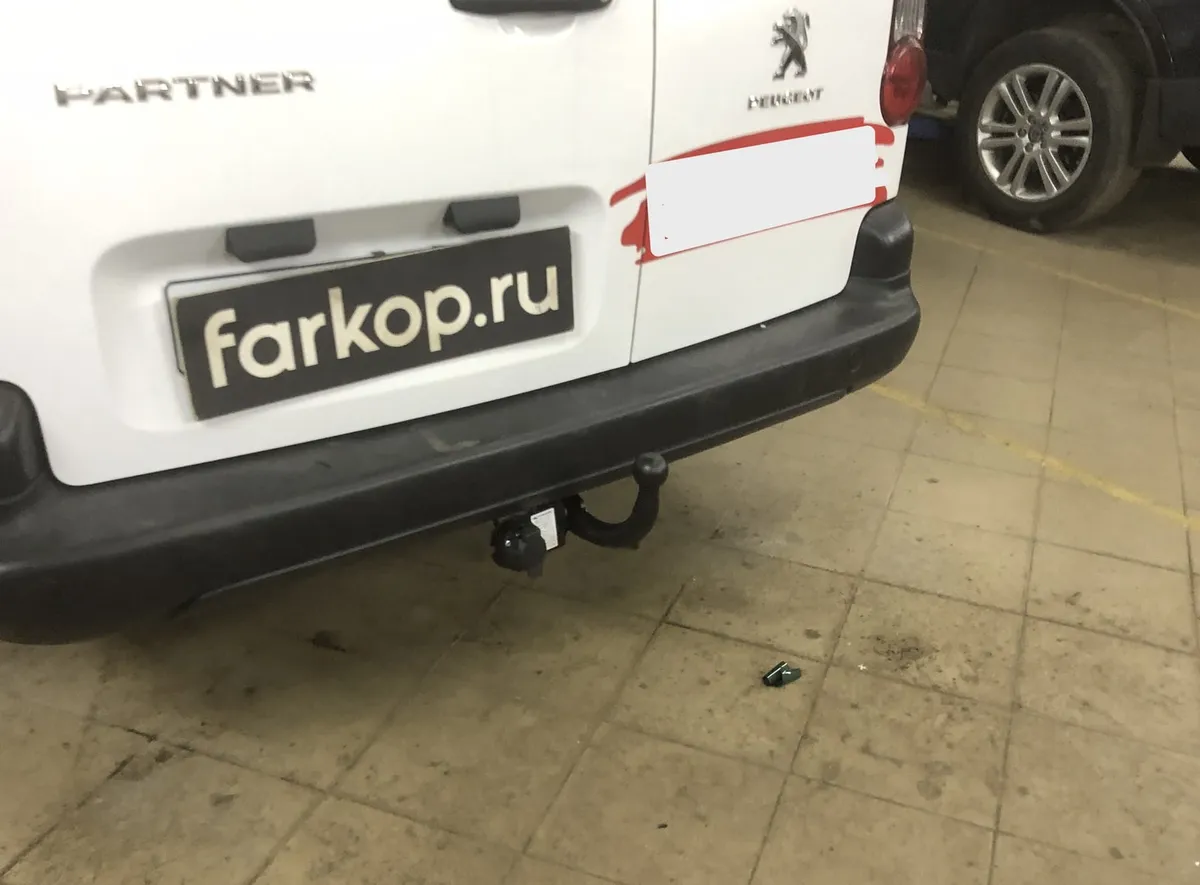 Фаркоп Steinhof для Peugeot Partner 2008-, (L2) C-015 в Иркутск Фаркоп Steinhof для Peugeot Partner 2008-, (L2) C-015 в Иркутск