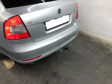 Фаркоп Galia для Skoda Octavia (лифтбек, универсал, вкл. Scout) 2005-2013 S086C в Иркутск