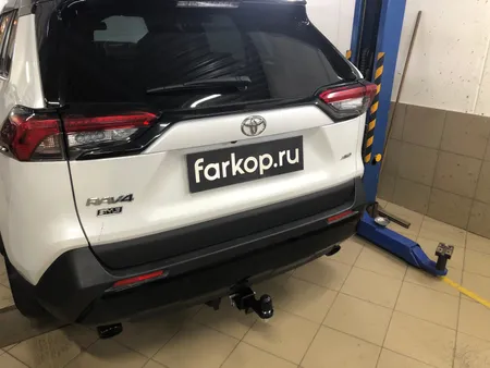 Фаркоп Berg для Toyota RAV4 2019- F.5717.002 в Иркутск