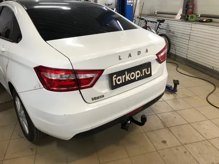 Фаркоп Berg для Lada Vesta (вкл. Cross) 2015-2022 Арт. F.6012.003 F.6012.003 в Иркутск