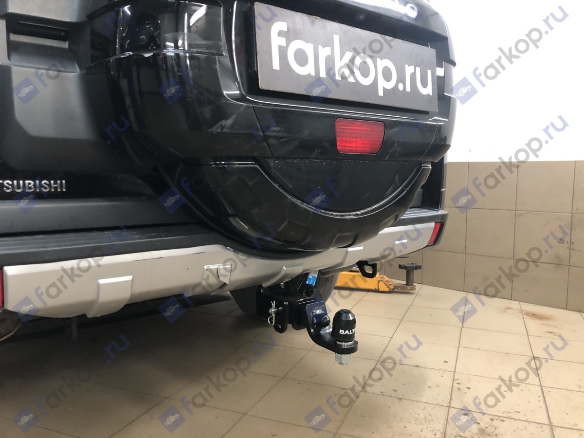 Установили фаркоп TowRus для Mitsubishi Pajero 2013 г.в. Установили фаркоп TowRus для Mitsubishi Pajero 2013 г.в.
