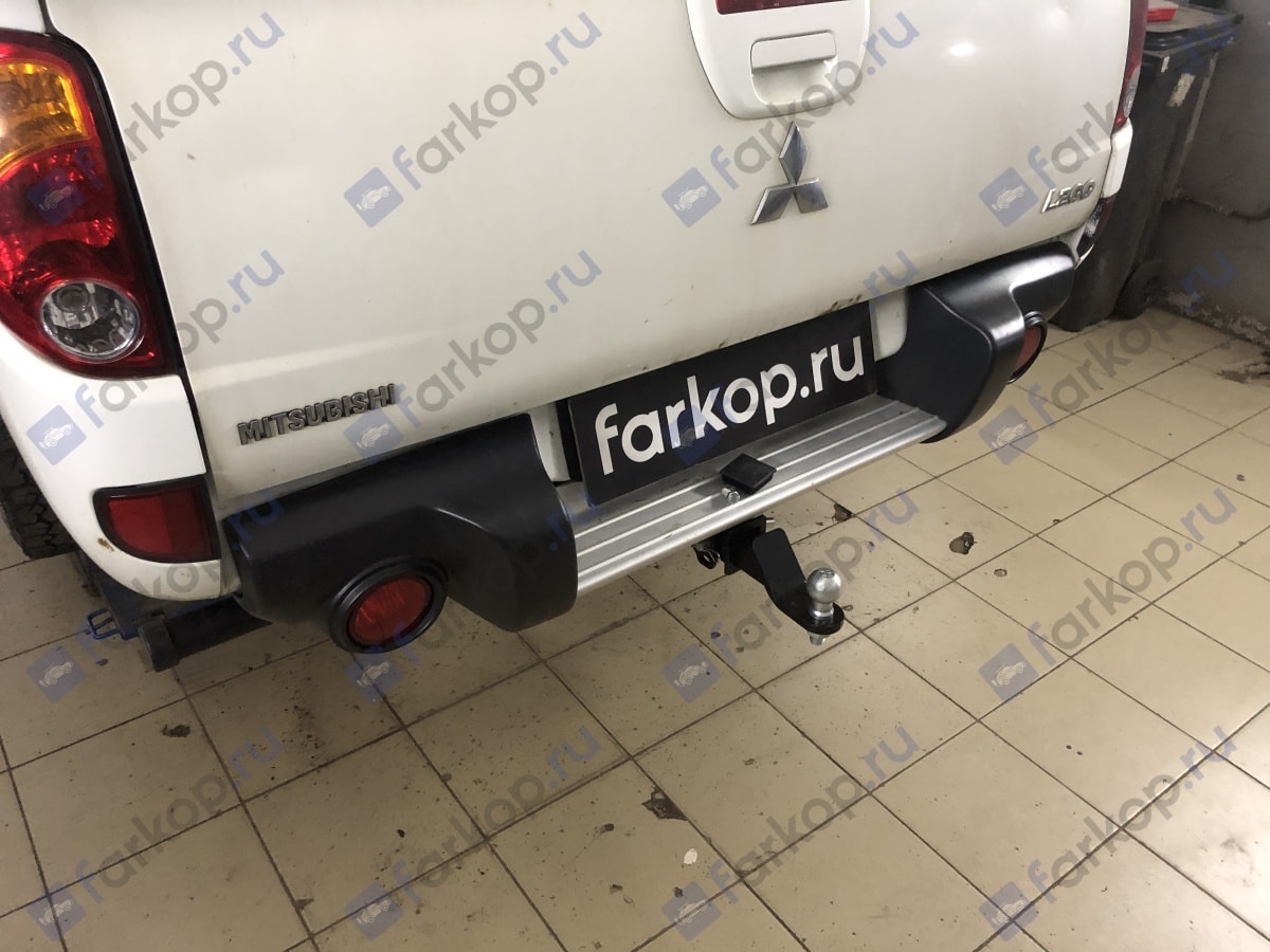Установили фаркоп Лидер Плюс для Mitsubishi L200 2013 г.в.